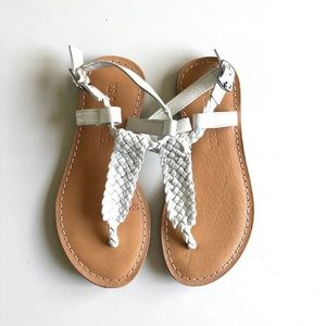 NEW White Leather T-Strap Sandals 10